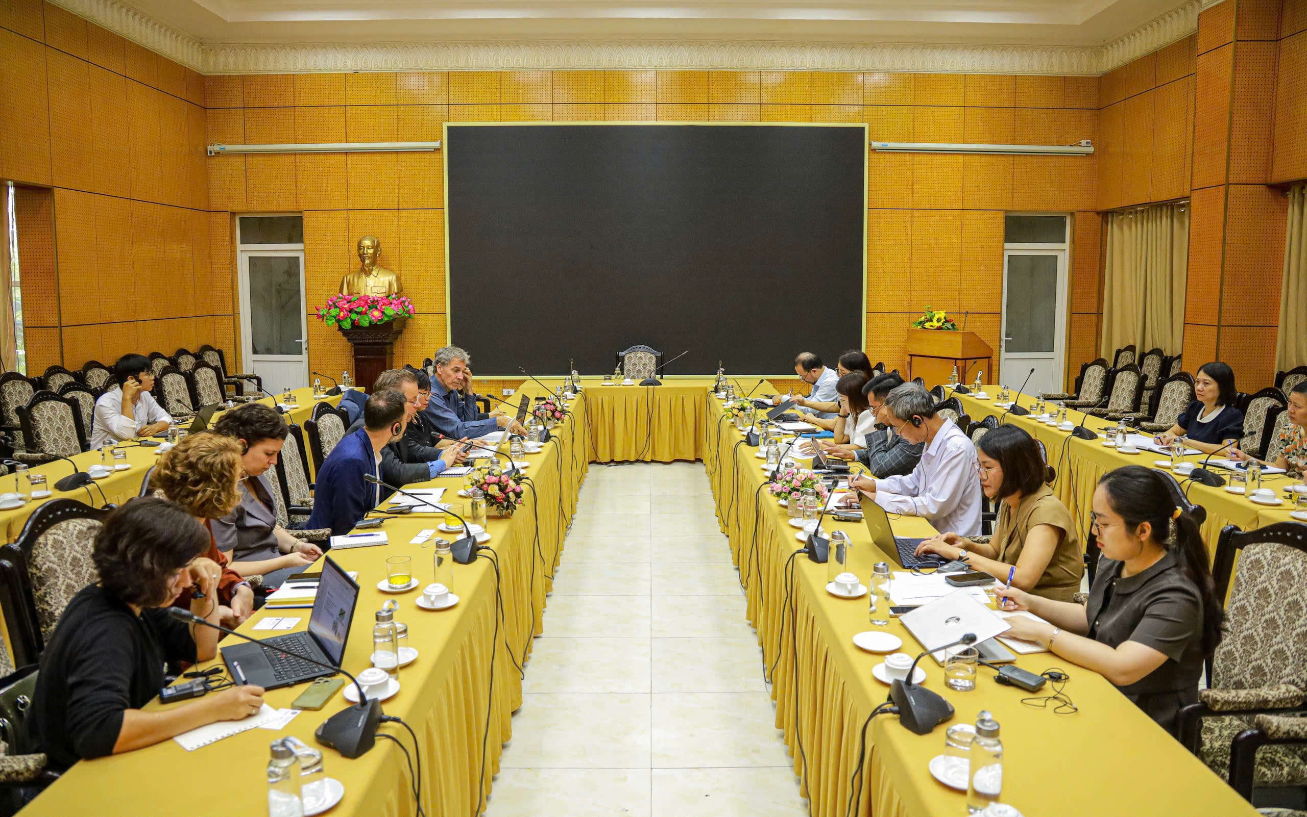 z7094717357880_ad2caa974d962fb361ec732b443a52a8