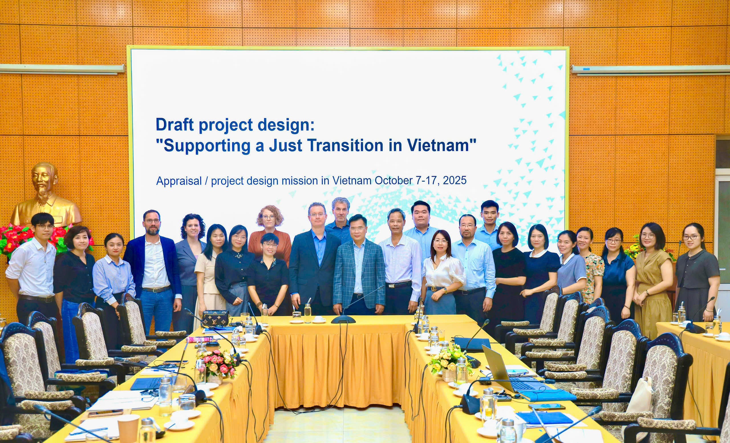 z7094717409579_e064036a0b9bb028ca65394801d836fb